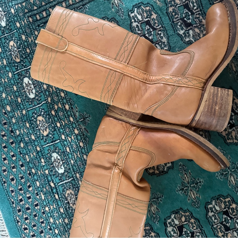 FRYE AND CO. Tan Leather Ankle Boots - Picture 6 of 6